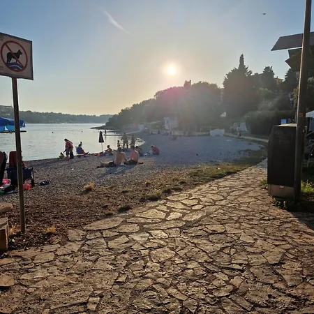 Apartment La Playa *